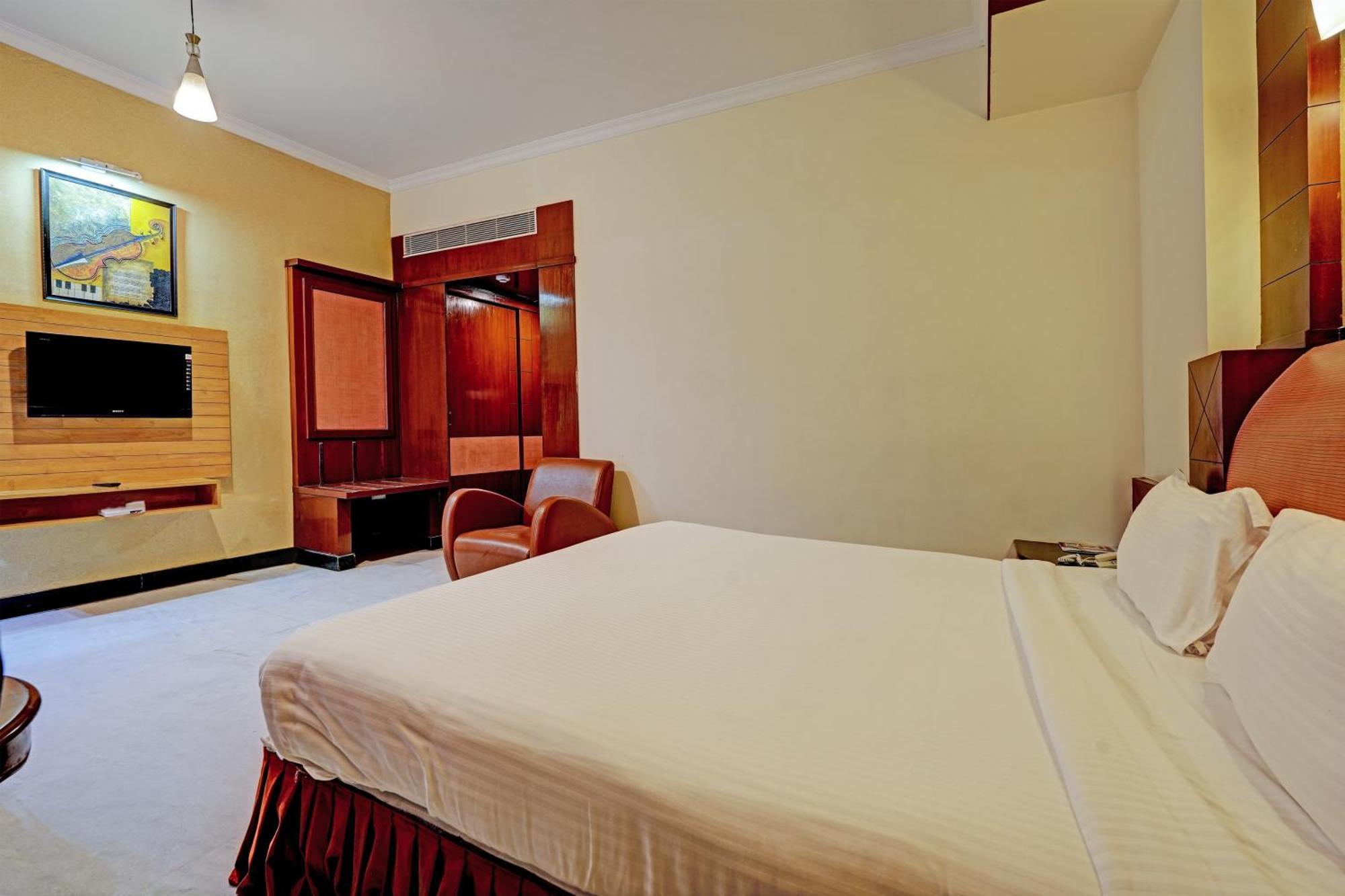 Hotel Vista Premium Tark A Family Hotel Near Igi Airport Delhi New Delhi Exterior photo